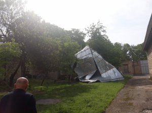Güclü külək bəzi rayonlarda elektrik enerjisi təsərrüfatına ciddi ziyan vurub